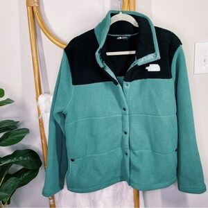 The North Face Blue and Black Colorblock Sherpa Jacket sz XL